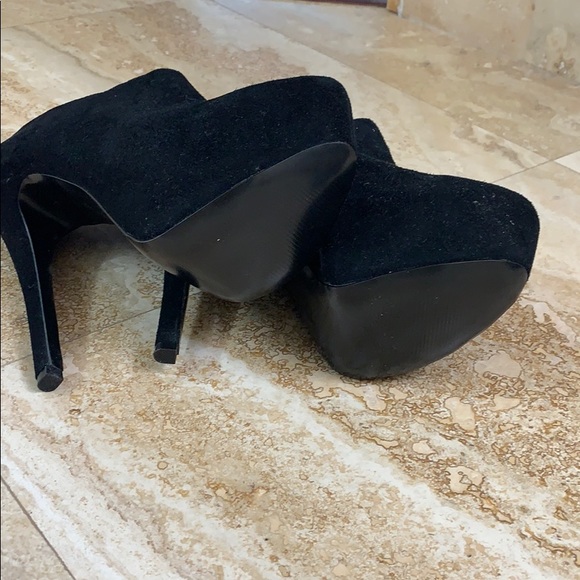 Black suede platform booties - Picture 4 of 7